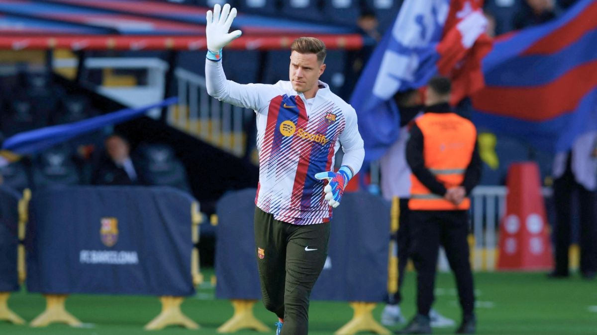 تشافي يواجه معضلة.. تقرير يرصد أبرز المشاكل الفنية في نادي برشلونة