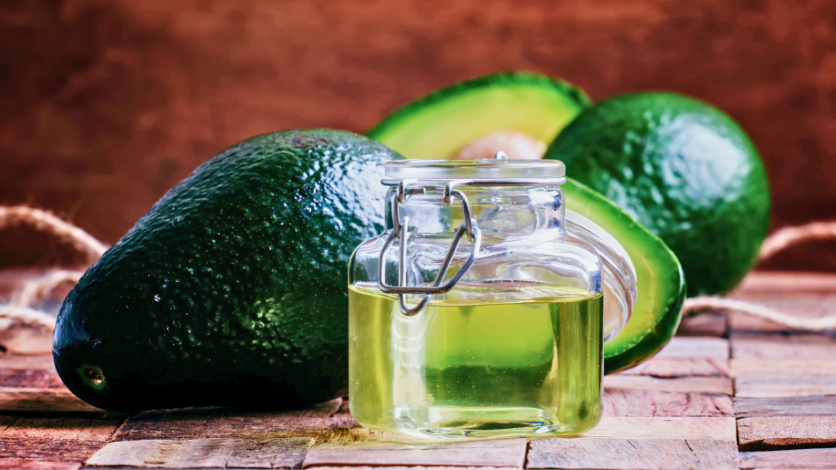 دليلك الشامل إلى أفضل الزيوت التي يمكنك أن تستخدمها في مطبخك