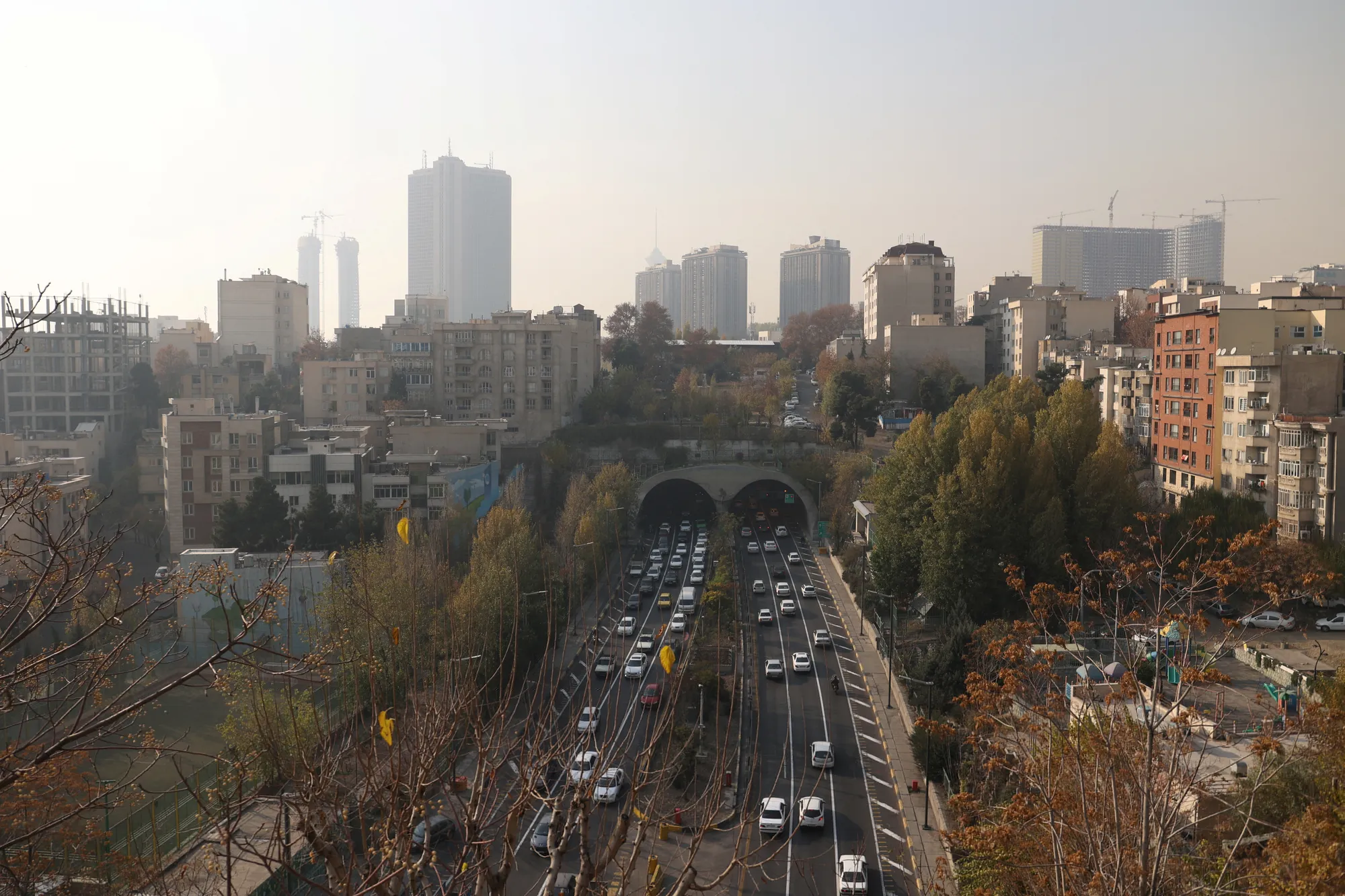 40 ألف وفاة سنوياً.. تلوث الهواء يجبر إيران على إغلاق المدارس 1 40 ألف وفاة سنوياً.. تلوث الهواء يجبر إيران على إغلاق المدارس