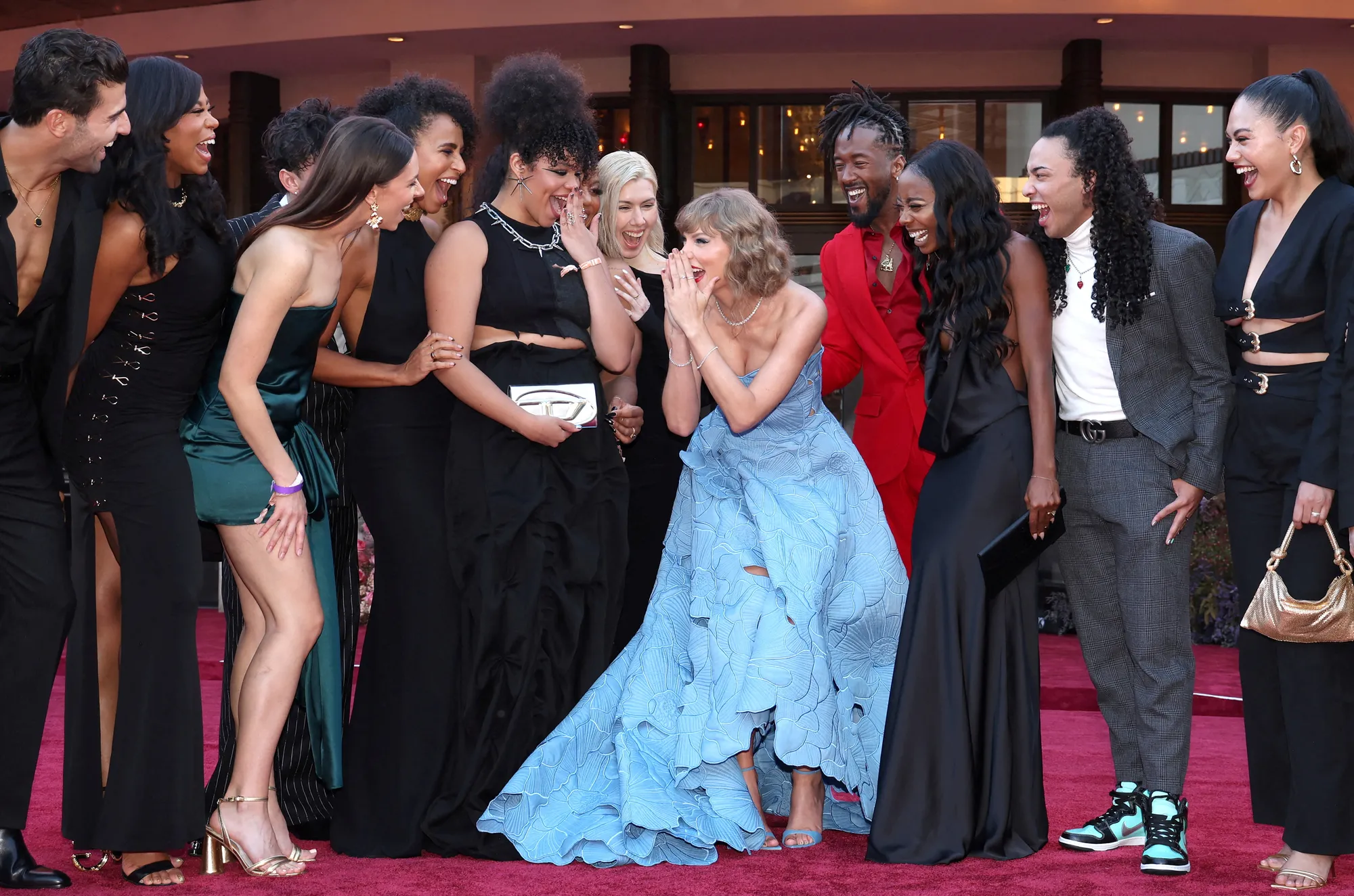 حفزت الاقتصاد وألهمت النساء.. تايلور سويفت شخصية العام 2023 4 حفزت الاقتصاد وألهمت النساء.. تايلور سويفت شخصية العام 2023