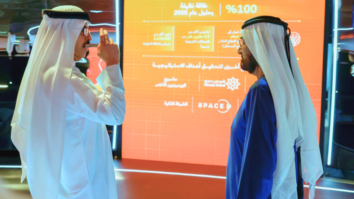 محمد بن راشد يدشن أكبر مشروع للطاقة الشمسية المركزة على مستوى العالم 1 محمد بن راشد يدشن أكبر مشروع للطاقة الشمسية المركزة على مستوى العالم