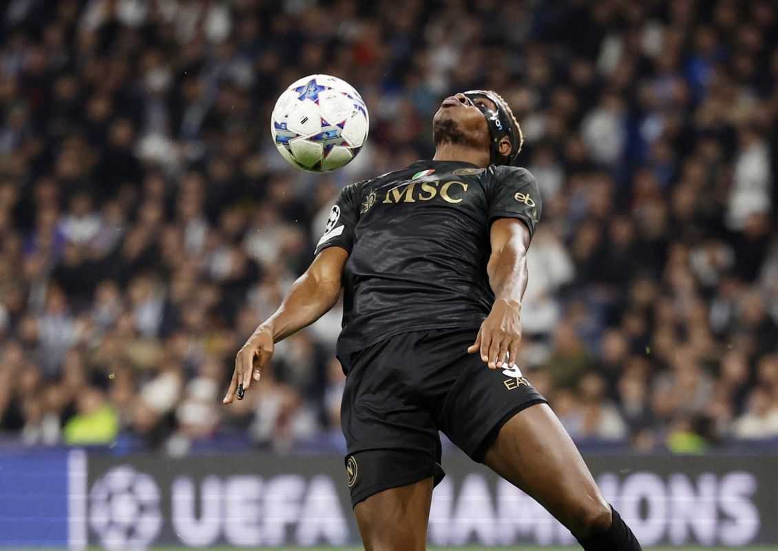 متفوقًا على صلاح وحكيمي.. أبرز المعلومات عن فيكتور أوسيمين