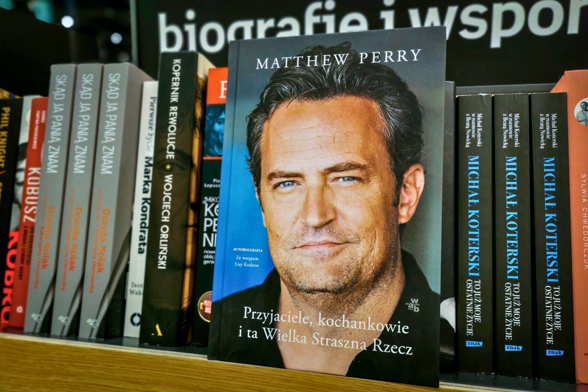 بعد مرور 18 يومًا على وفاة نجم "فريندز".. إليك الأسباب الحقيقية لوفاة ماثيو بيري