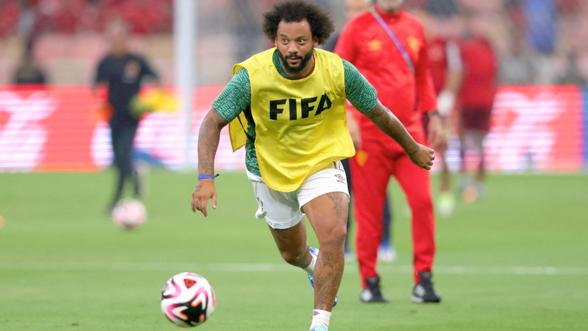 فلوميننسي إلى النهائي بعد فوزه على الأهلي 3 فلوميننسي إلى النهائي بعد فوزه على الأهلي