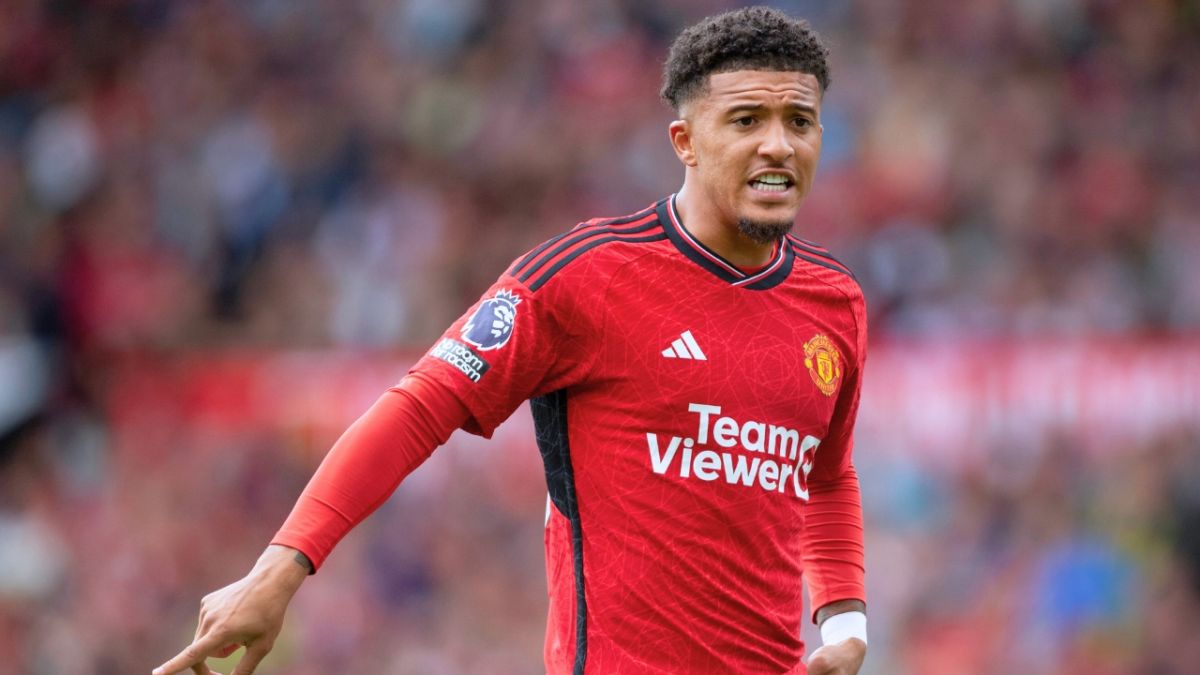 مانشستر يونايتد يفتح الباب أمام رحيل أربع لاعبين إلى الدوري السعودي 3 مانشستر يونايتد يفتح الباب أمام رحيل أربع لاعبين إلى الدوري السعودي