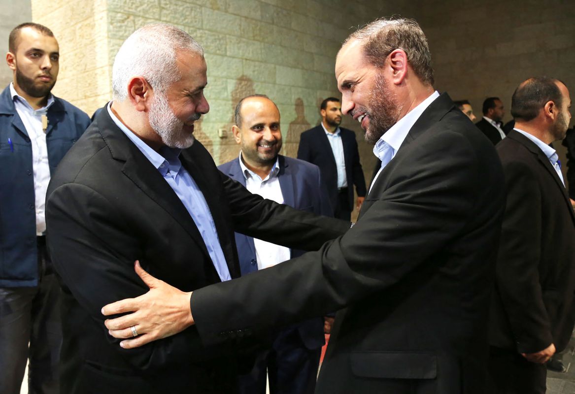 السنوار "غاضب".. محادثات سرية بين حماس وفتح حول مستقبل غزة