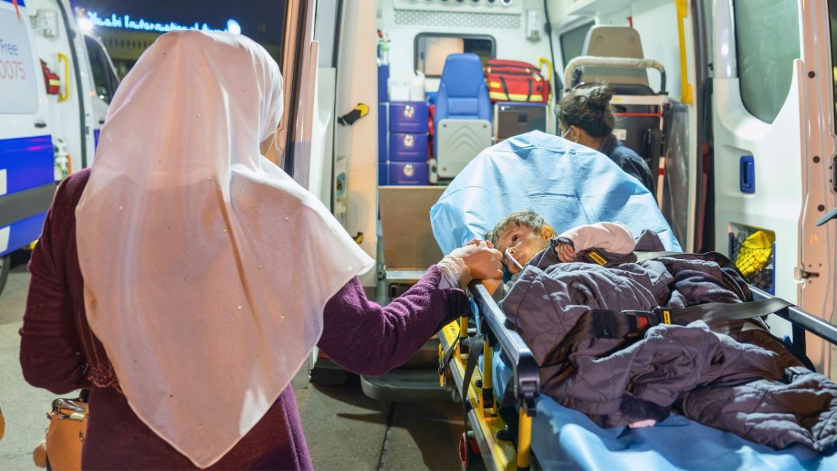 الإمارات تستقبل الدفعة الثامنة من الأطفال الفلسطينيين الجرحى ومرضى السرطان