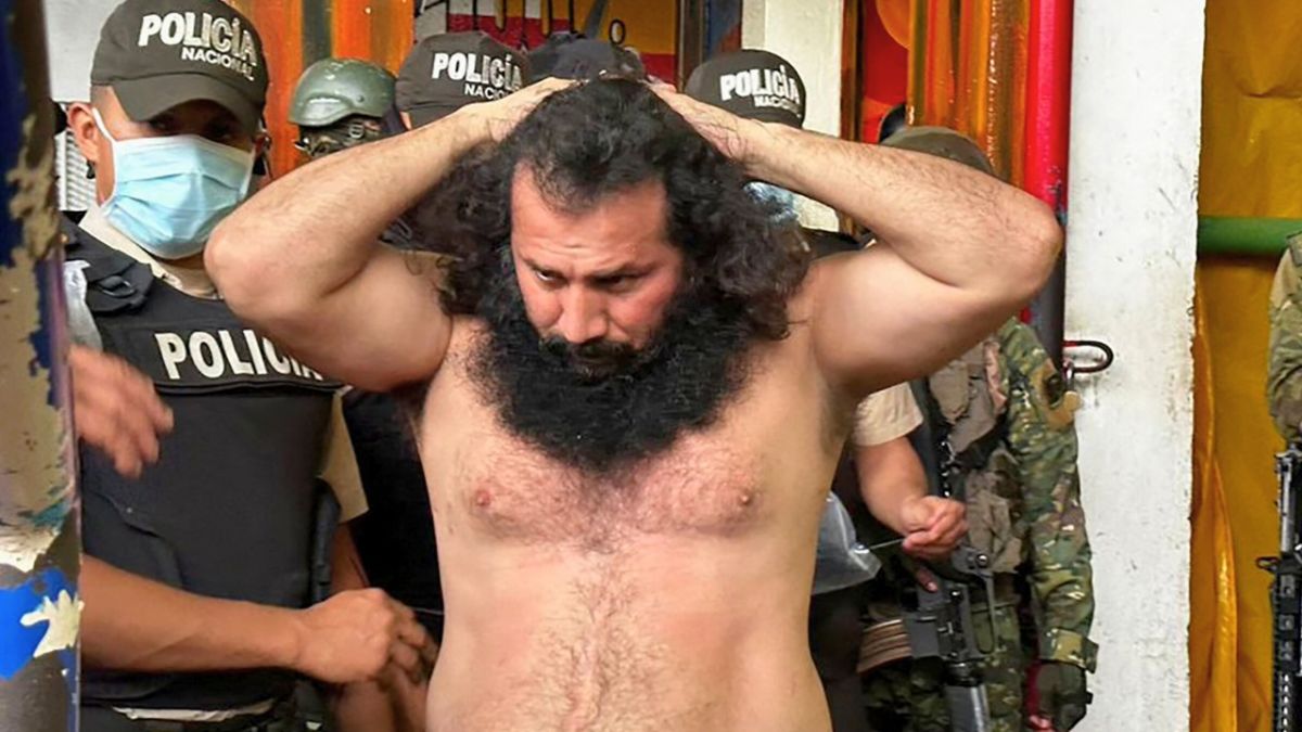 الإكوادور تستخدم مروحيات ومسيرات بعد هروب جديد من سجن غواياكيل 1 الإكوادور تستخدم مروحيات ومسيرات بعد هروب جديد من سجن غواياكيل الضخم