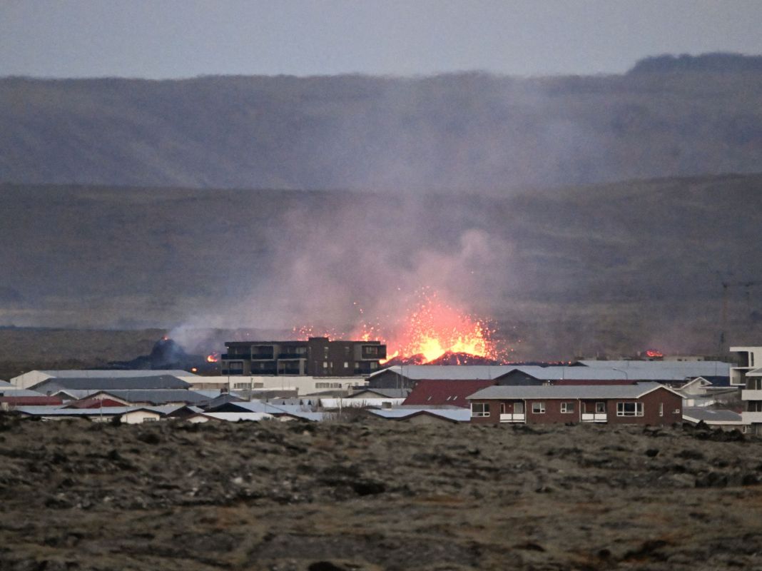 بدأ بالانحسار.. كيف مرّت الساعات الأخيرة على آيسلندا بعد ثوران البركان؟