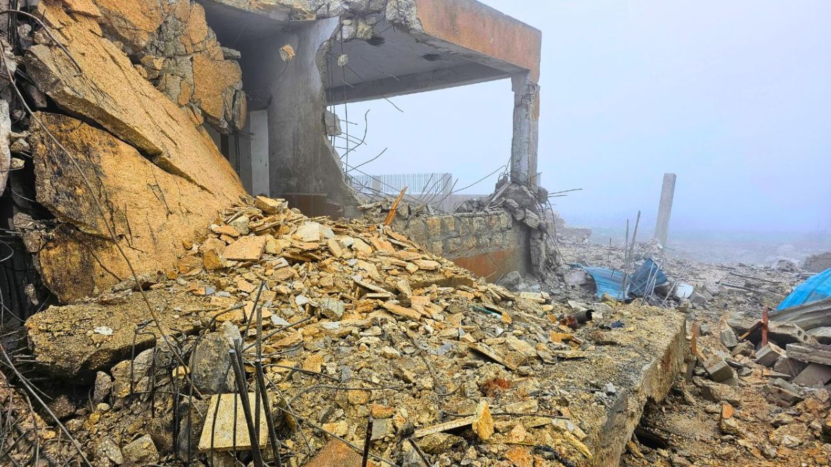 إصابة مدنيين وتدمير مركز صحي.. ماذا فعل القصف الإيراني في إدلب؟ (صور وفيديو)