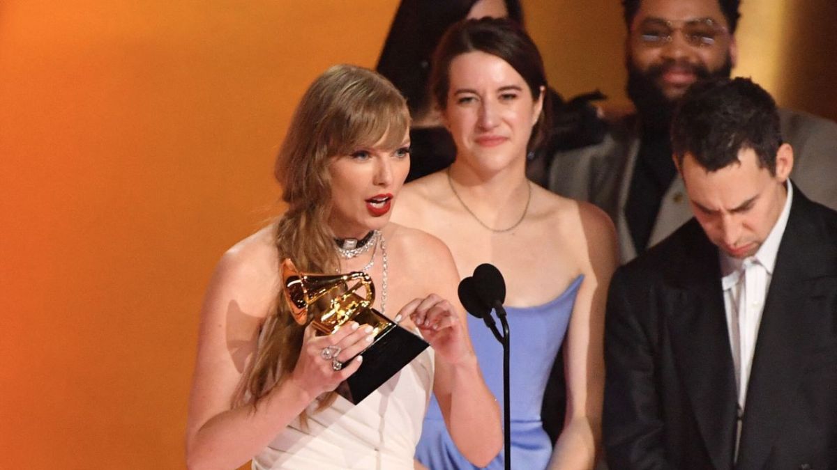 للمرة الرابعة.. تايلور سويفت تنال جائزة "ألبوم العام" في حفل توزيع جوائز غرامي