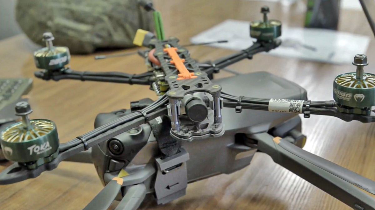 طائرة صغيرة تربك الروس في أوكرانيا.. أكبر منظمة تكشف دور إيران والصين في الحرب 2 طائرة صغيرة تربك الروس في أوكرانيا.. أكبر منظمة تكشف دور إيران والصين في الحرب