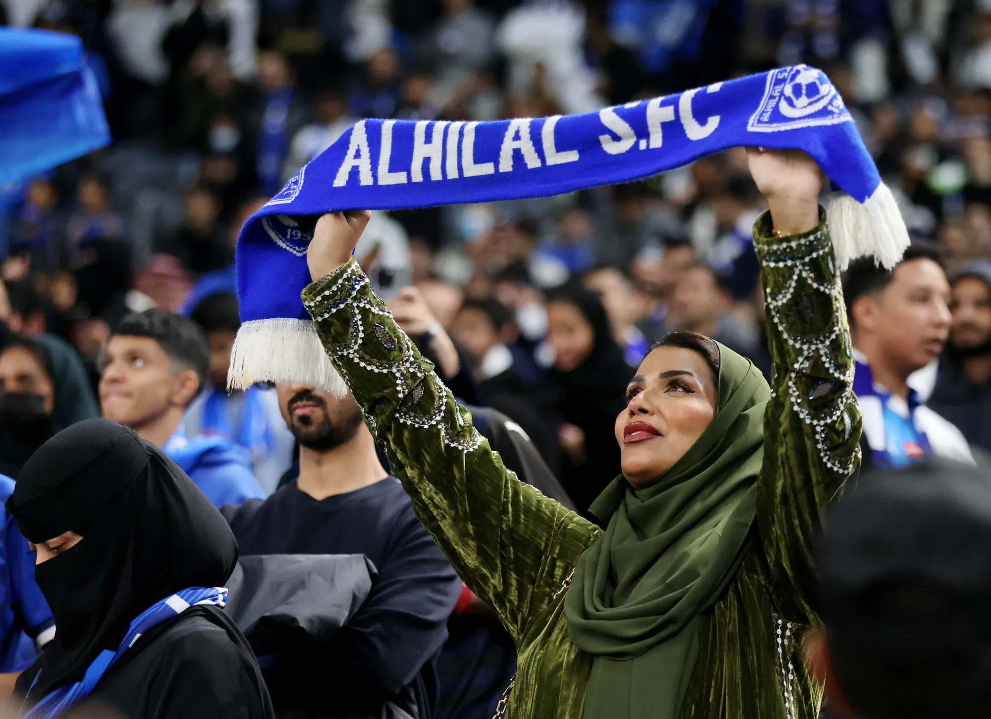 اللقب الأول على ملعبه الجديد.. الهلال يحرز كأس موسم الرياض بفوزه على النصر 2-0