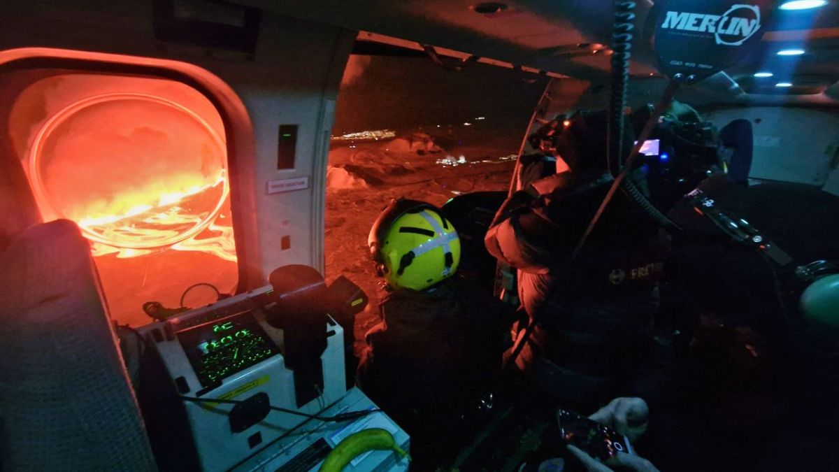 بالصور.. مشاهد مهيبة لثوران بركان آيسلندا 4 بالصور.. مشاهد مهيبة لثوران بركان آيسلندا