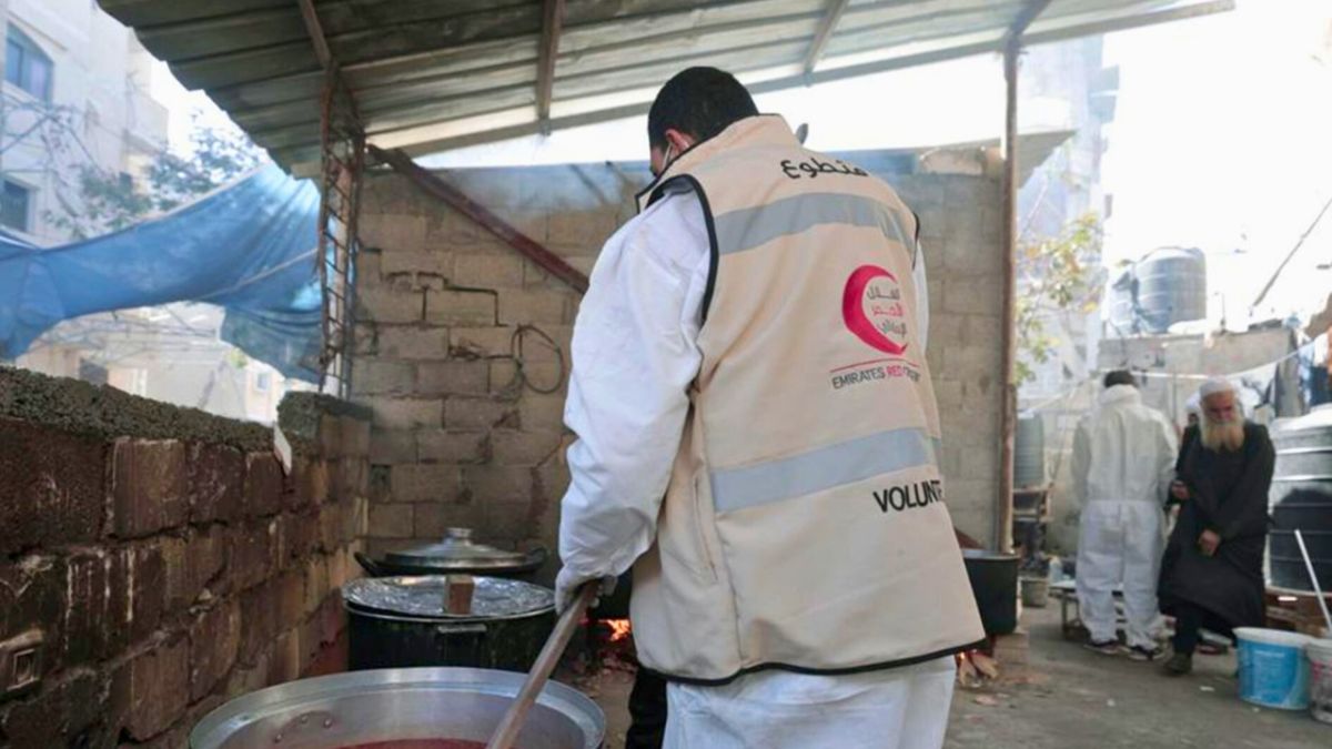 مليون و419 ألفاً و560 مستفيداً من المطبخ الخيري الإماراتي في غزة 1 مليون و419 ألفاً و560 مستفيداً من المطبخ الخيري الإماراتي في قطاع غزة