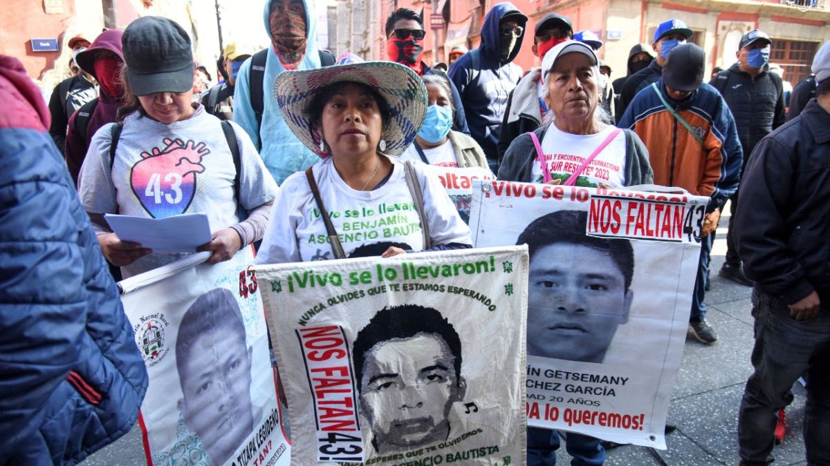 تحطيم باب القصر الرئاسي بالمكسيك... والرئيس: "سنصلحه وهذا كل شيء"