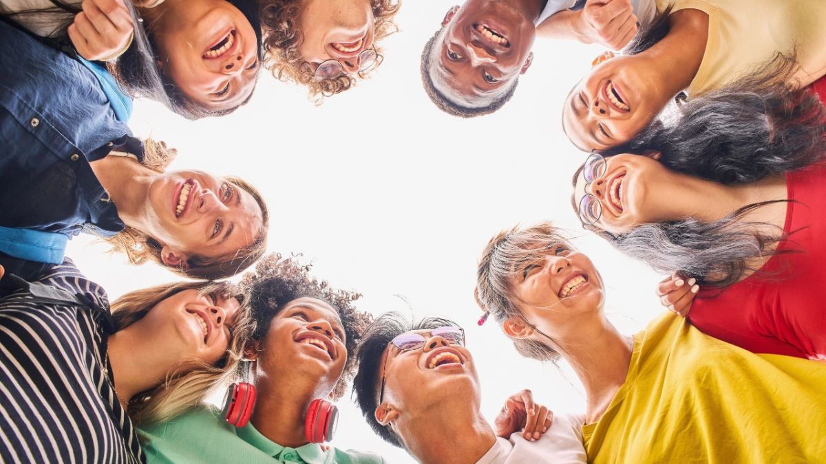 أخبار اليوم| في اليوم الدولي للسعادة.. إسرائيل تواصل اقتحام مجمع الشفاء