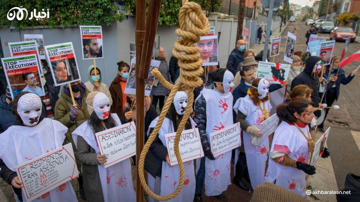 لبث الرعب في المجتمع.. زيادة الإعدامات في إيران بنسبة 130% 2 لبث الرعب في المجتمع.. زيادة الإعدامات في إيران بنسبة 130%