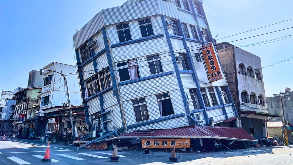 قوته تجاوزت 7 درجات.. زلزال عنيف يهز تايوان ومخاوف من تسونامي 6 قوته تجاوزت 7 درجات.. زلزال عنيف يهز تايوان ومخاوف من تسونامي