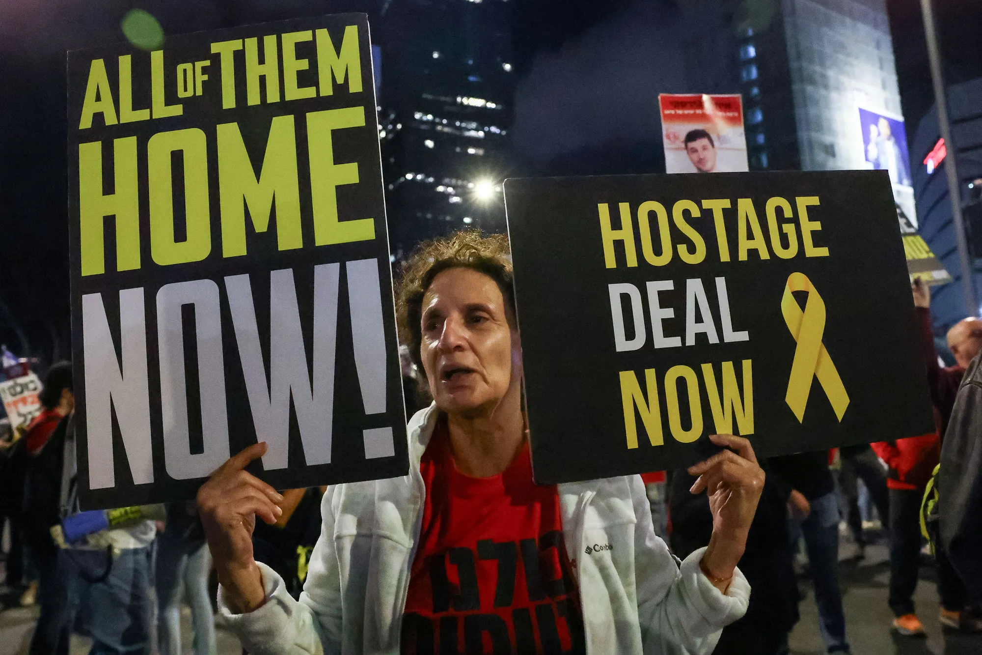 بالصور | بعد 6 أشهر من الحرب.. آلاف الإسرائيليين يتظاهرون ضد نتنياهو في تل أبيب