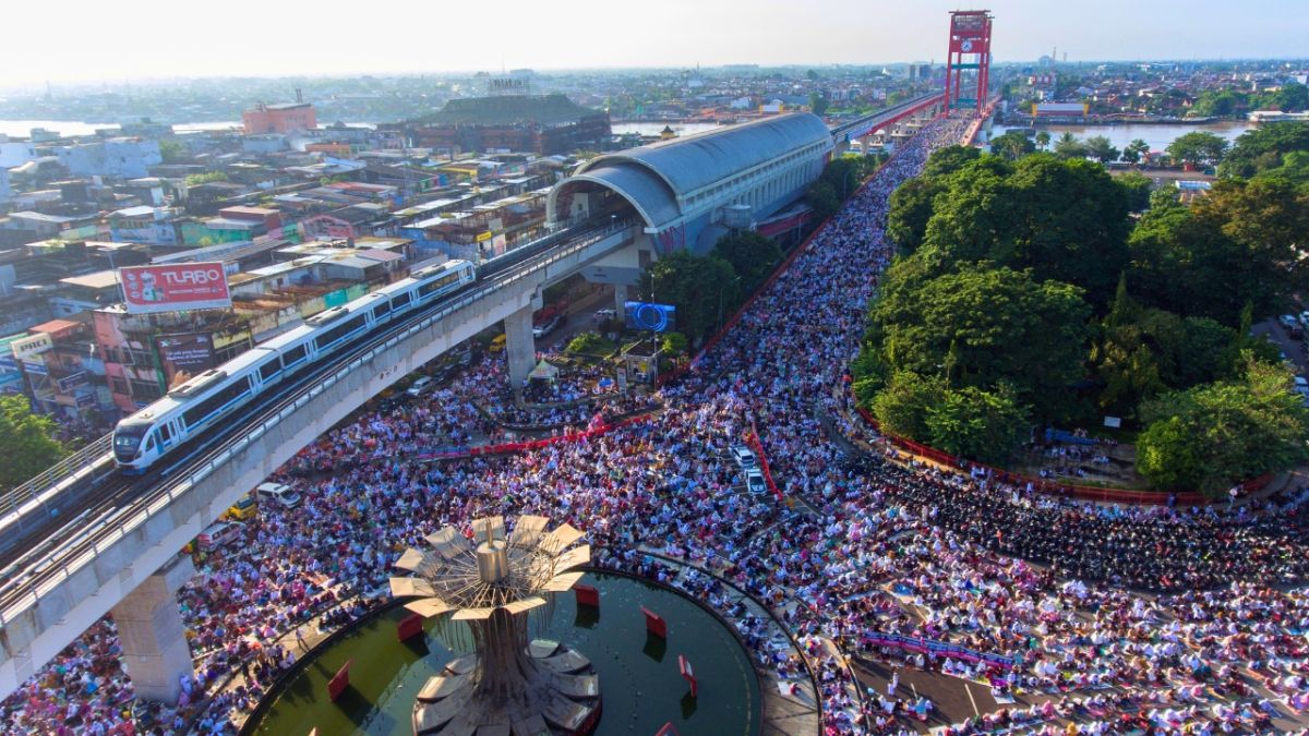 بالصور.. عيد الفطر المبارك حول العالم.. أجواء وطقوس