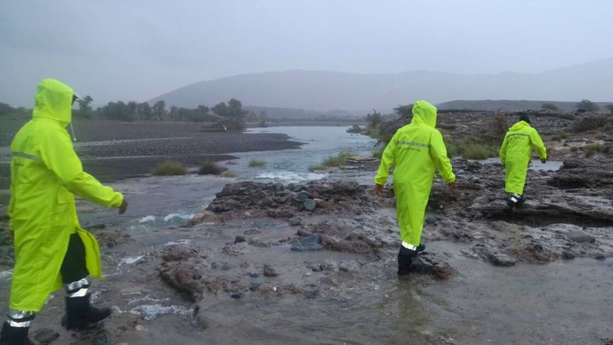 بالصور.. فيضانات في عمان تخلّف 16 قتيلاً