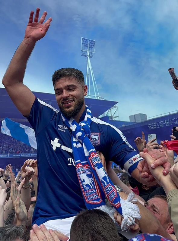 يلعب له عراقي ومصري.. ماذا نعرف عن إيبسويتش تاون الذي عاد إلى البريميرليغ بعد 22 عاماً 3 يلعب له عراقي ومصري.. ماذا نعرف عن إيبسويتش تاون الذي عاد إلى البريميرليغ بعد 22 عاماً