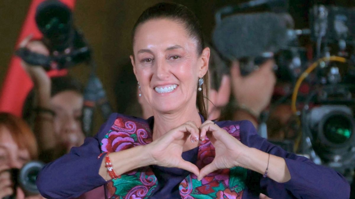 محتجة وعالمة.. من هي كلوديا شينباوم أول رئيسة لدولة المكسيك؟ 2 محتجة وعالمة.. من هي كلوديا شينباوم أول رئيسة لدولة المكسيك؟