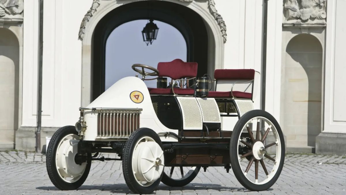 السيارة الهجينة لونر-بورشه ميكستي (اول سيارة هجينة)