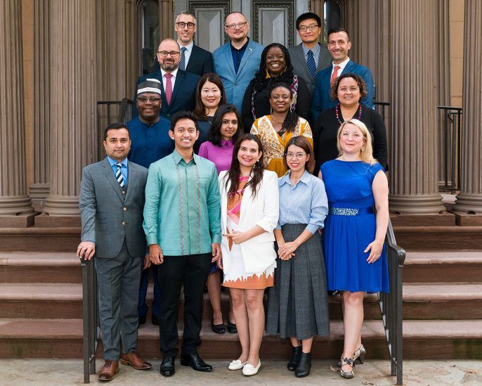 من هي الملهمة سحر البزار؟.. من فتاة بـ "تجارة" عين شمس إلى هارفارد وقمم برلمانات العالم