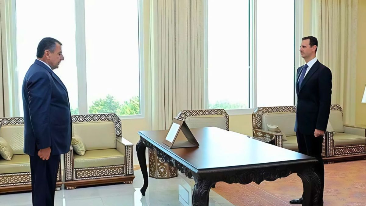 "جلاد لحكومة الأسد".. من هو سمير عثمان الشيخ الذي اعتقلته واشنطن بتهمة جرائم حرب؟ 3 "جلاد لحكومة الأسد".. من هو سمير عثمان الشيخ الذي اعتقلته واشنطن بتهمة جرائم حرب؟