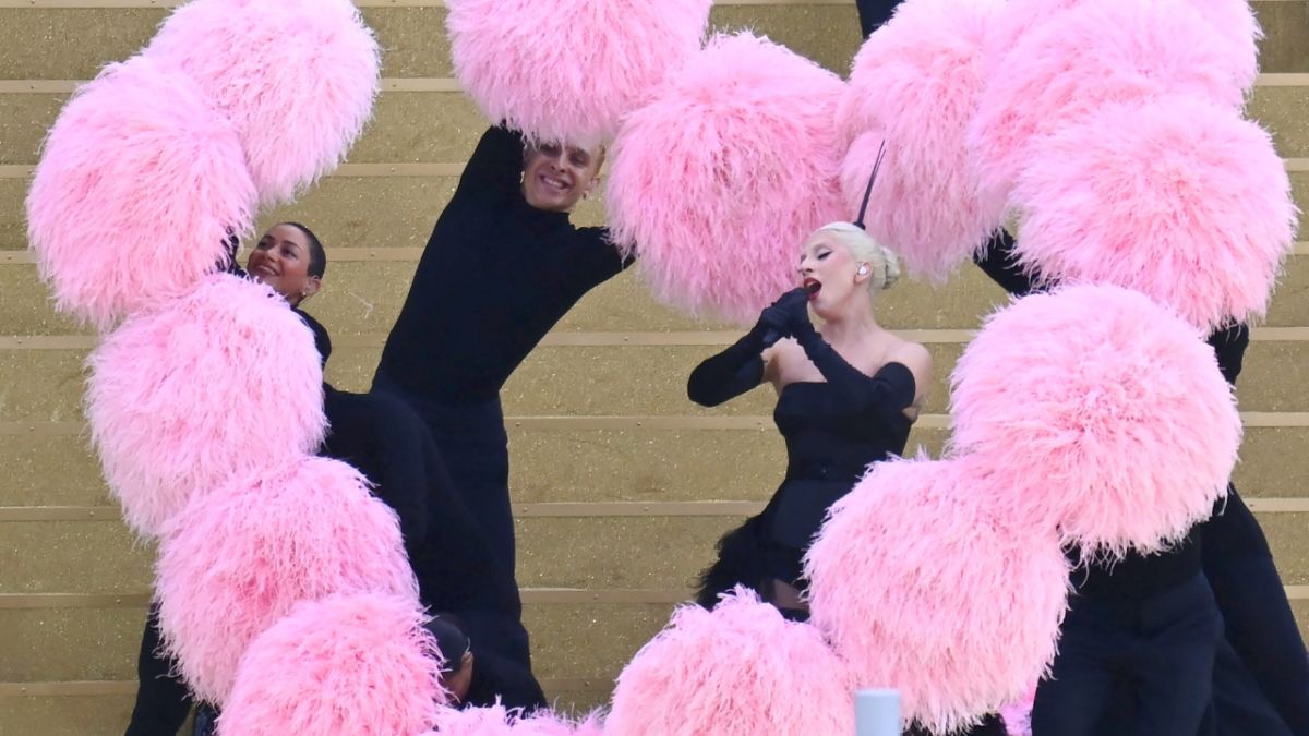 بحضور زعماء ومشاهير.. افتتاح أولمبياد باريس 2024 2 بحضور زعماء ومشاهير.. افتتاح أولمبياد باريس 2024