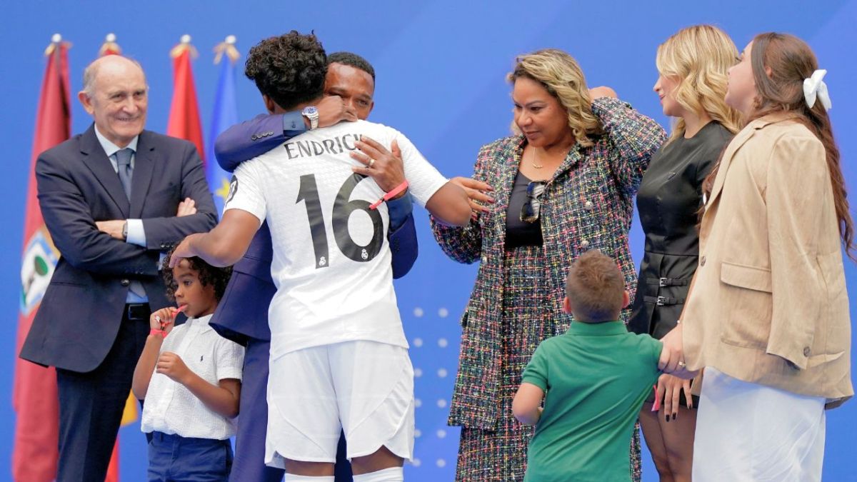 بعد حفل مبابي المبهر.. ريال مدريد يقدم جوهرته البرازيلية الجديدة إندريك