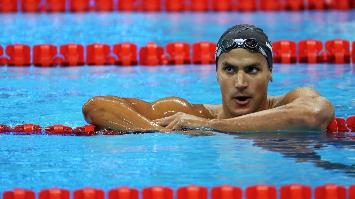 أولمبياد باريس: هل يسير السباح التونسي الجوادي على خطى الملّولي والحفناوي؟