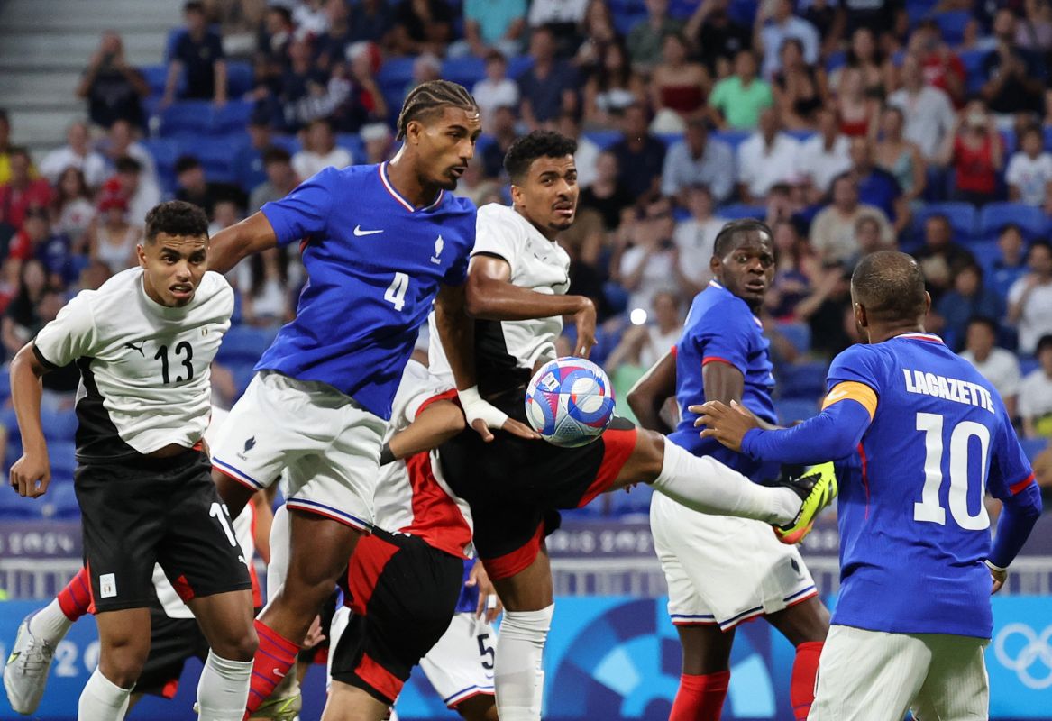 مصر على خُطى المغرب.. وفرنسا إلى نهائي الأولمبياد بعد "فوز صعب"