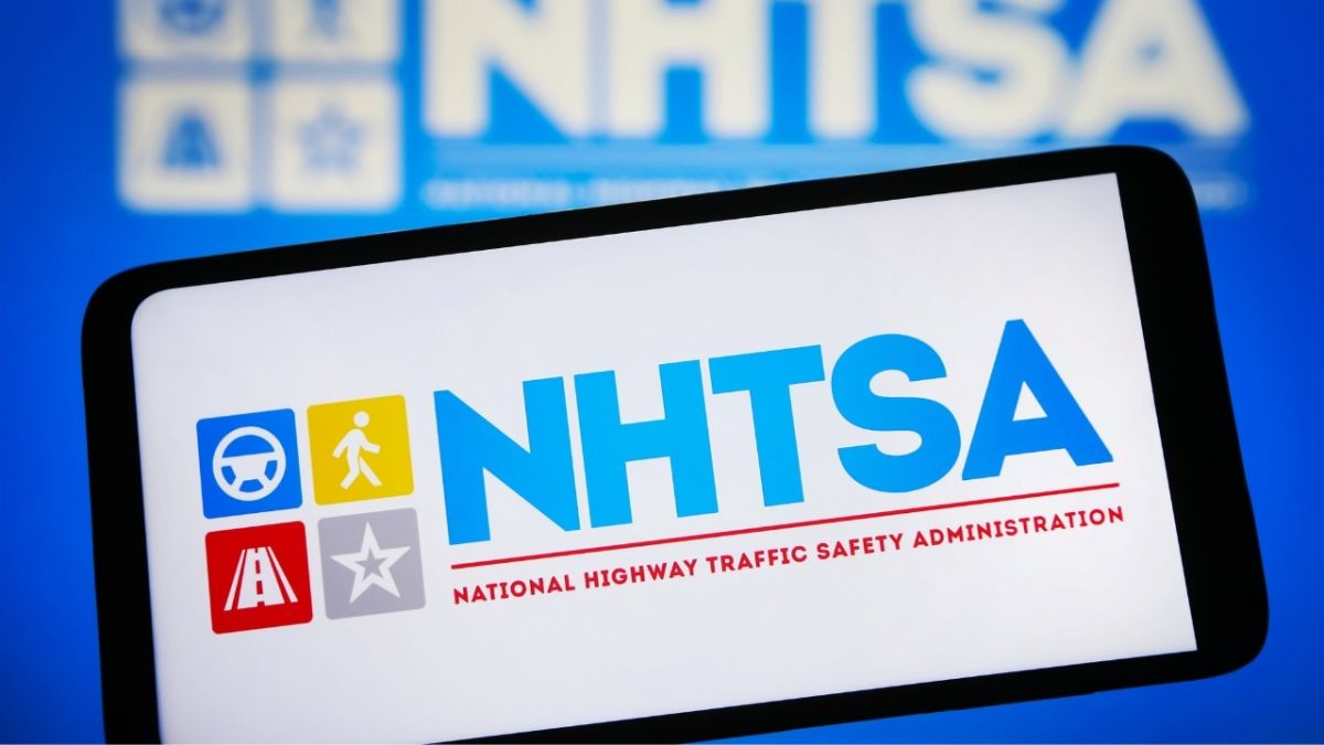 46% من ملّاك السيارات الكهربائية يودّون العودة لسيارات الاحتراق الداخلي 3 تراجع إقبال الأمريكيين على السيارات الكهربائية