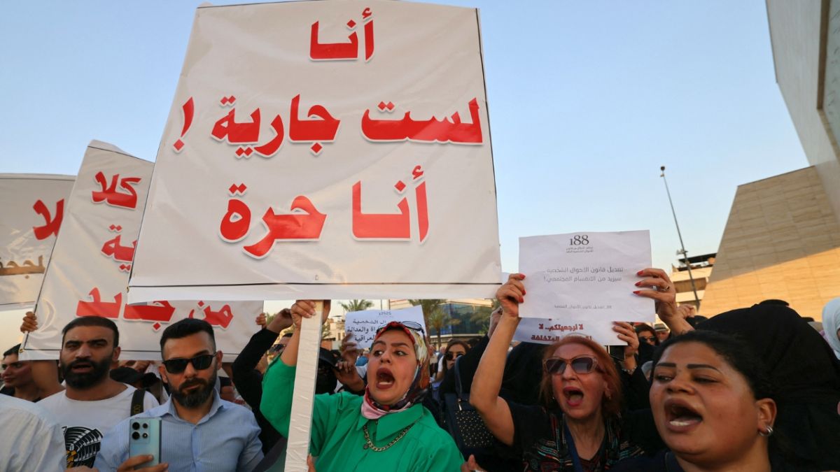 يظلم المرأة ويقتل الطفولة.. جدل كبير حول تعديل قانون الأحوال الشخصية في العراق