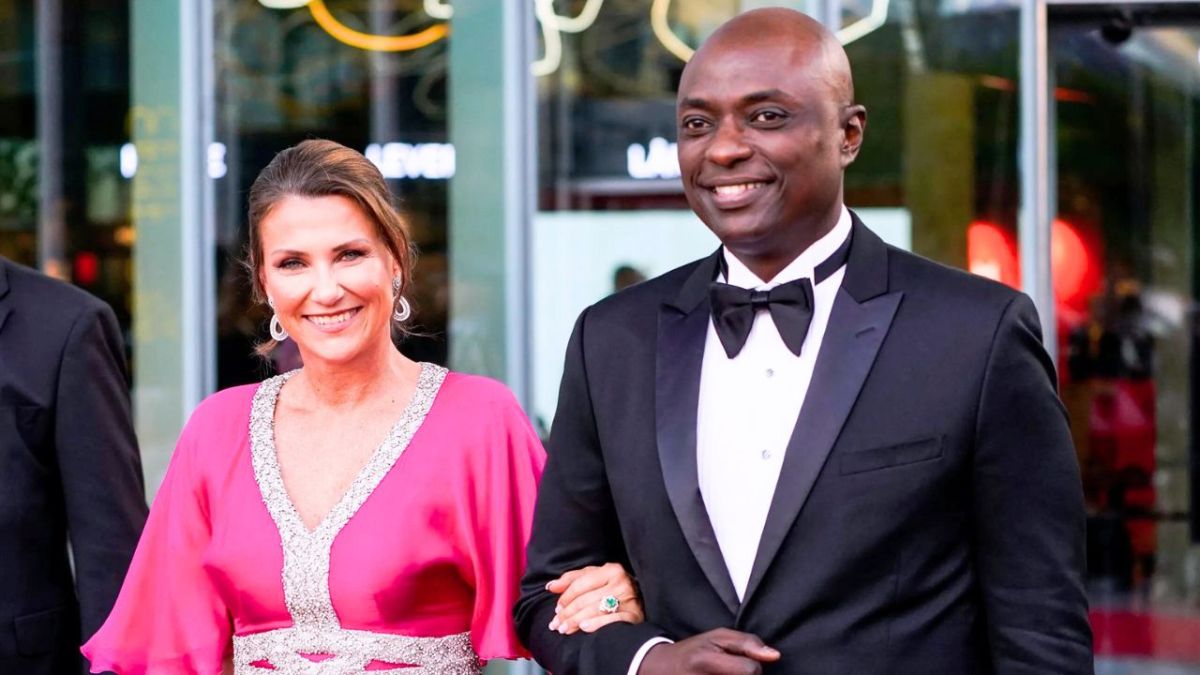 يدّعي أنه كان "فرعونًا في حياة سابقة".. أميرة نرويجية تثير الجدل بزواجها من أمريكي