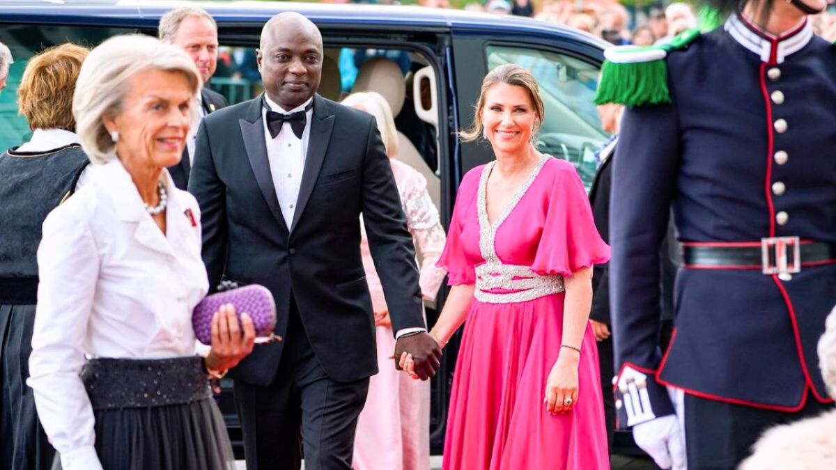 يدّعي أنه كان "فرعونًا في حياة سابقة".. أميرة نرويجية تثير الجدل بزواجها من أمريكي