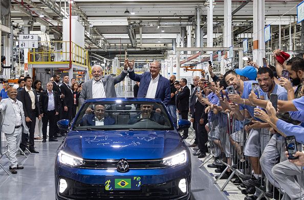 ما علاقة توجه فولكسفاغن لغلق مصانع ألمانيا باستغلال عمالة وثروات دول أخرى؟ 1 ما علاقة توجه فولكسفاغن لغلق مصانع ألمانيا باستغلال عمالة وثروات دول أخرى؟