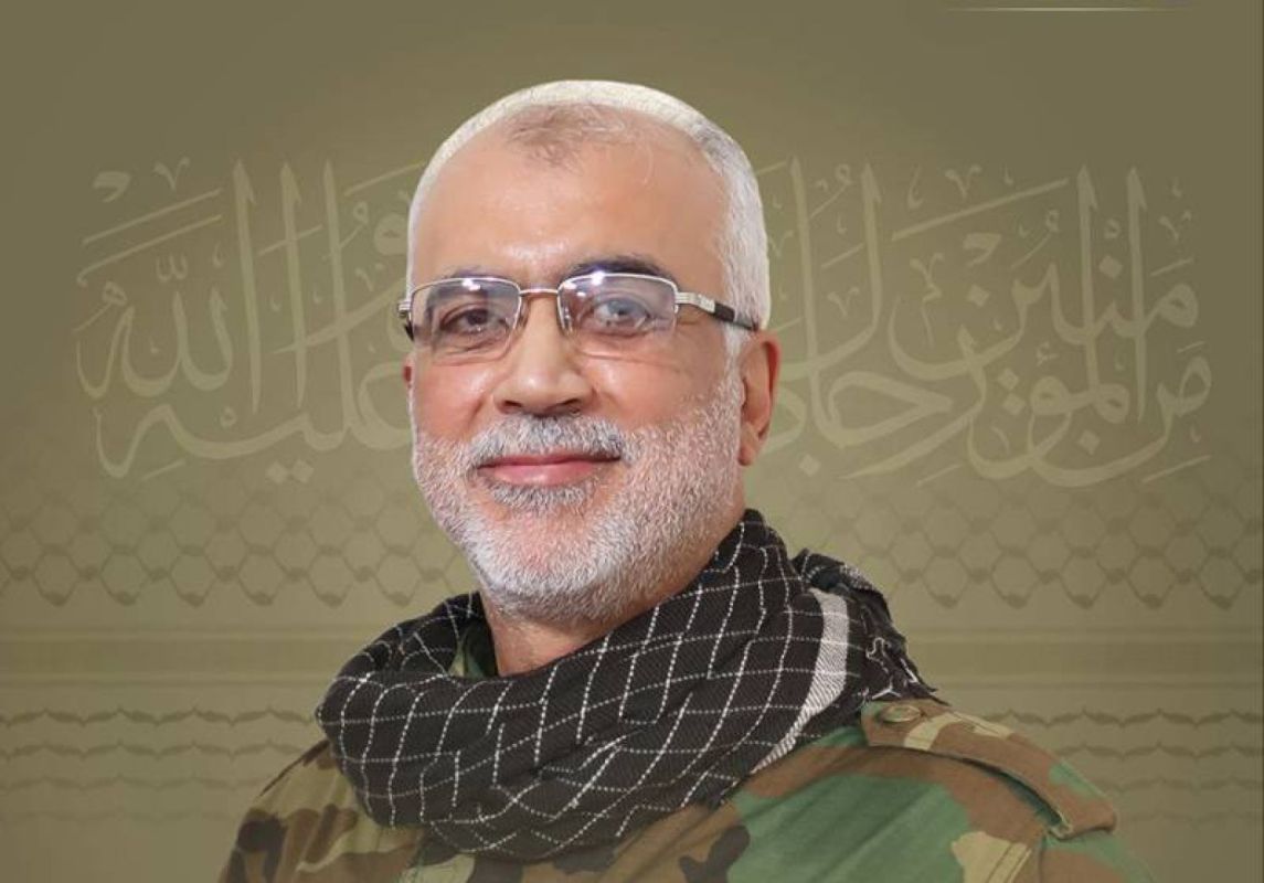 آخرهم سهيل حسيني.. هؤلاء أبرز قيادات حزب الله المغتالين 3 مقاتلو حزب الله يقومون بتمشيط نعشي قائدي الحركة إبراهيم محمد قبيسي وحسين عز الدين، اللذين قُتلا قبل يوم في غارة إسرائيلية على الضاحية الجنوبية لبيروت