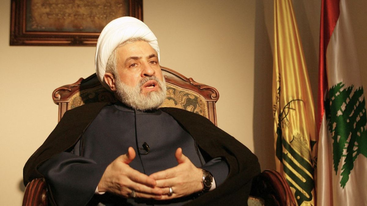 ظل بمنصبه أكثر من 30 عاما.. ماذا نعرف عن نعيم قاسم نائب الأمين العام لحزب الله؟