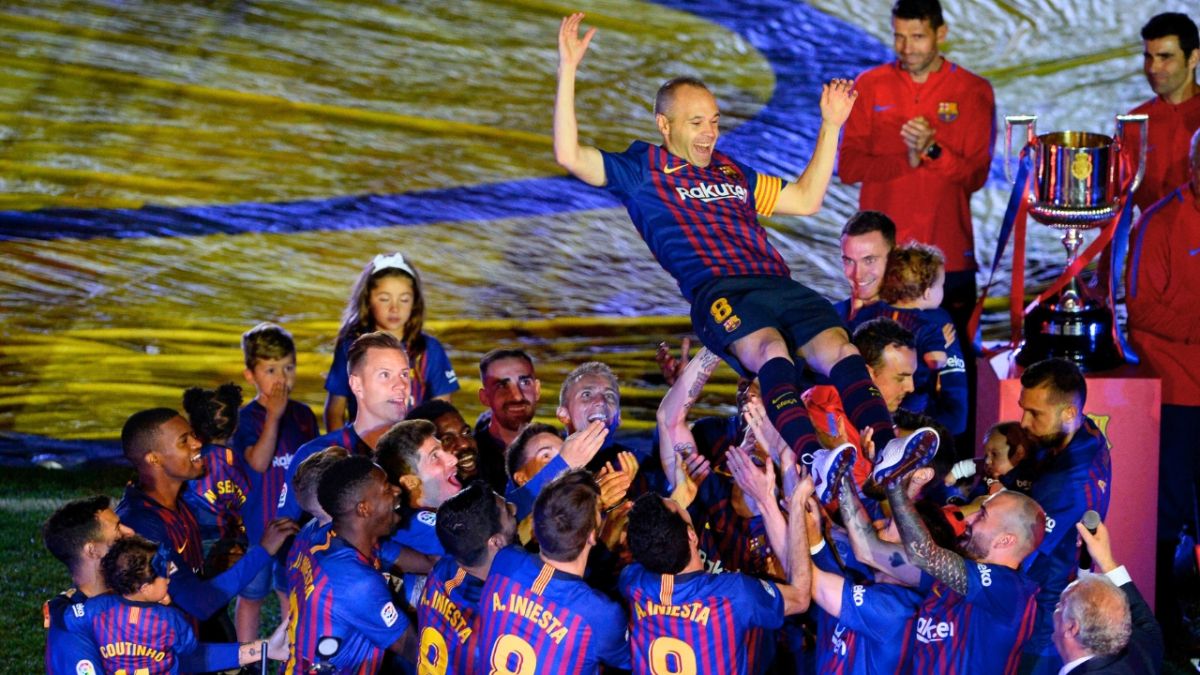 بعد سنوات من التألق.. الرسام إنييستا يعلق فرشاته