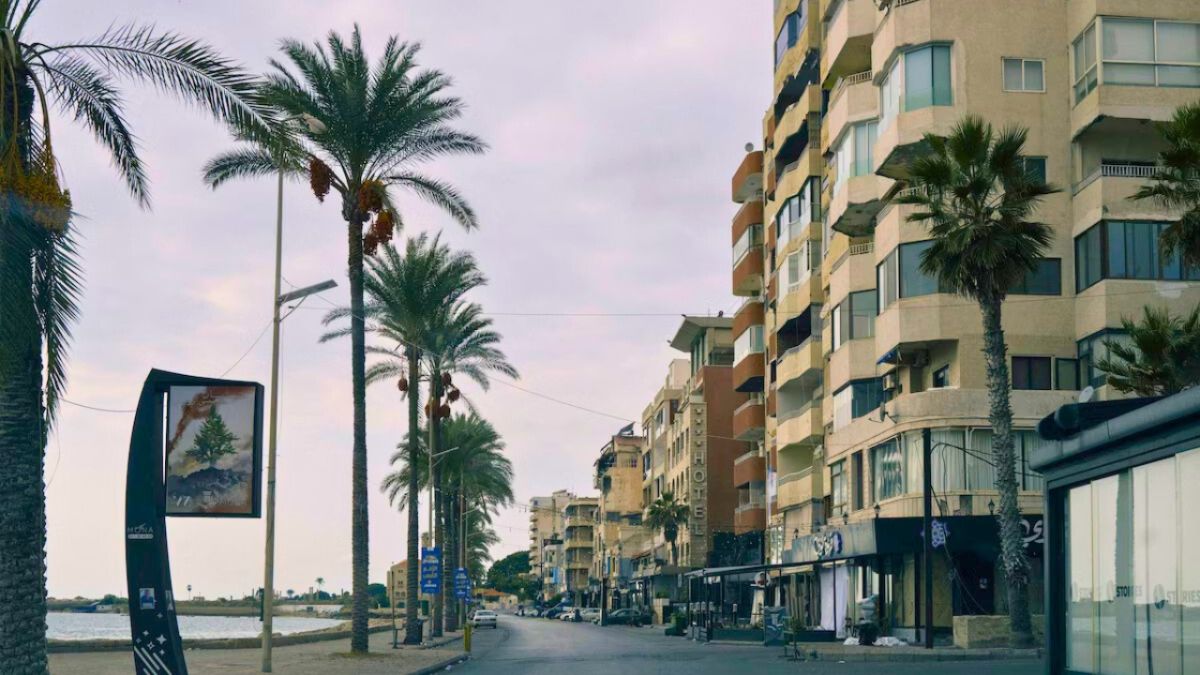 "لم تعد آمنة".. هكذا بدت مدينة صور اللبنانية كما يراها سكانها