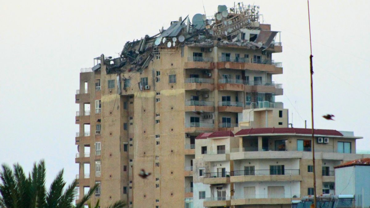 "لم تعد آمنة".. هكذا بدت مدينة صور اللبنانية كما يراها سكانها