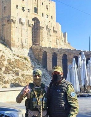 هيئة تحرير الشام وحلفاؤها.. من هي الجماعات الجهادية المشاركة بعملية "ردع العدوان"؟