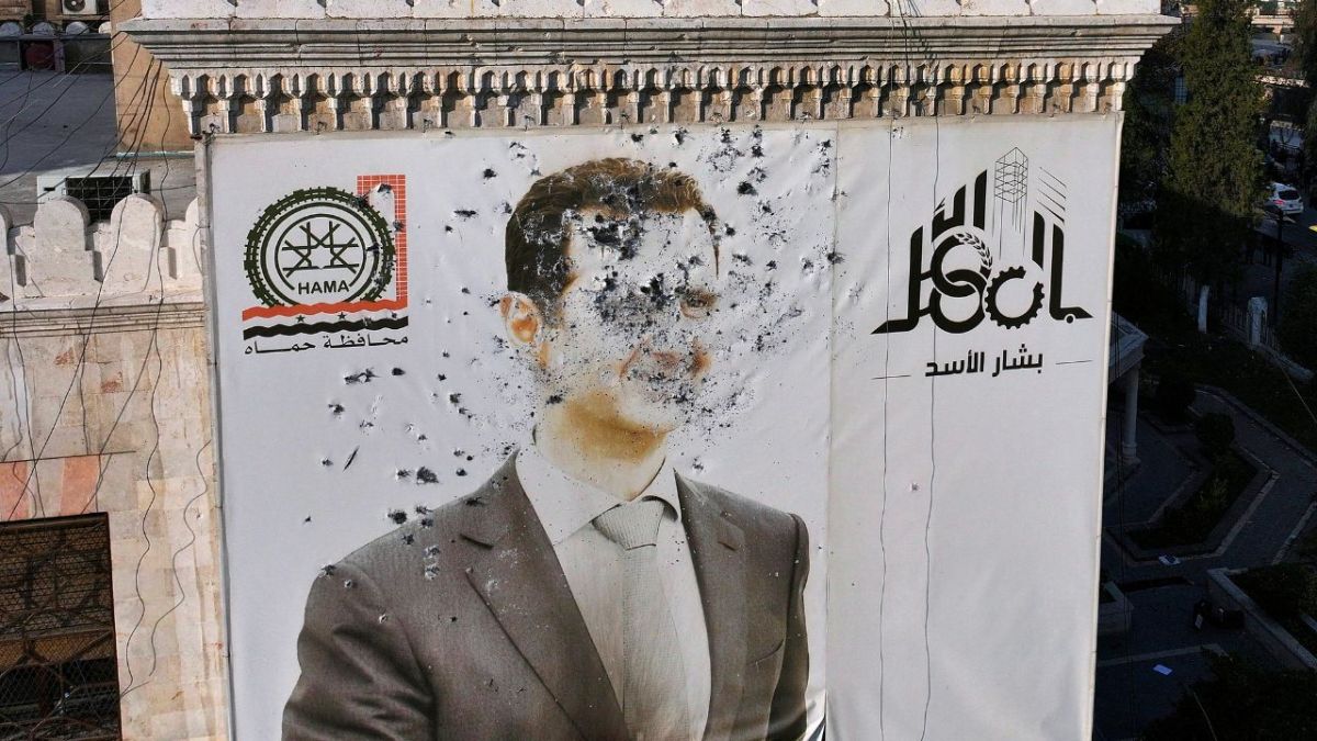 "وانتهى حكم بشار".. سقوط الأسد يضع نهاية لسلالة استمرت عقودًا من الزمن 5 "وانتهى حكم بشار".. سقوط الأسد يضع نهاية لسلالة استمرت عقودًا من الزمن