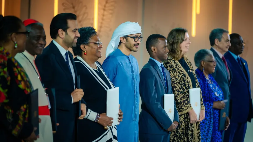 أحدهم طور صابونا لعلاج السرطان.. تعرف على الفائزين بجائزة زايد للأخوة الإنسانية