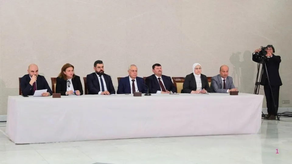 أحمد الشرع يوقع على الإعلان الدستوري.. تعرف على أبرز بنوده